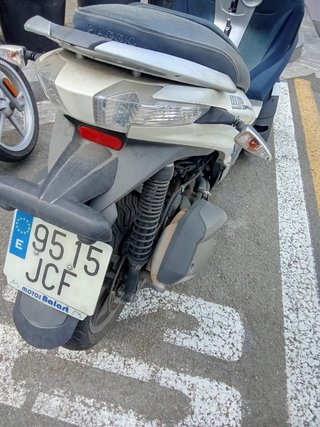 Triciclo Piaggio MP3 300