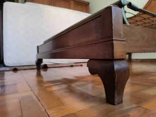 Cama clásica madera tallada