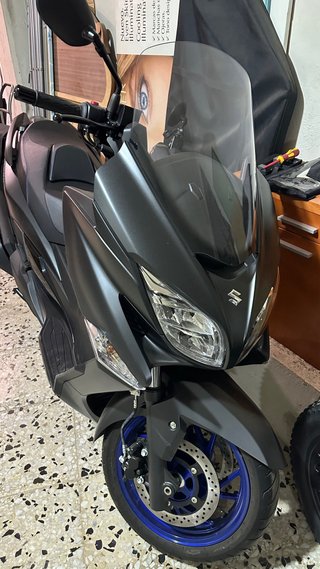Suzuki Burgman 400 AN-400A-M5 Negra