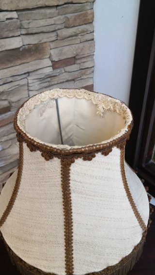 Lámpara de mesa pequeña
