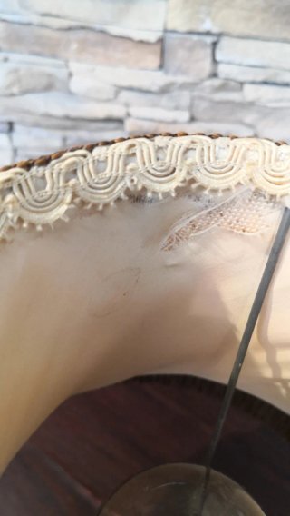 Lámpara de mesa pequeña
