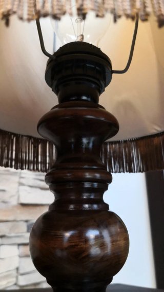 Lámpara de mesa pequeña