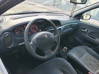 Abarth Renault Megane classic fase  2 1.9  2003