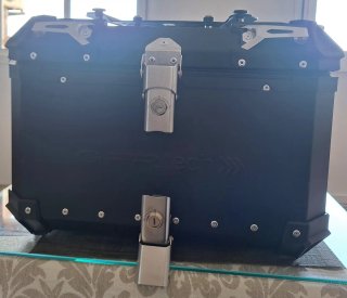 Baúl Moto Negro Universal con Anclajes