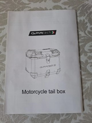 Baúl Moto Negro Universal con Anclajes