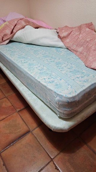 Cama individual de 90 cm