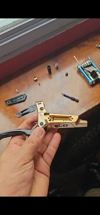 MECÁNICO DE BICICLETAS,  REPARACIONES EN GENERAL