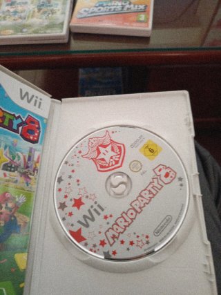 Consola Wii con 5 juegos y 2 mandos
