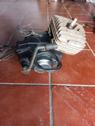 Motor suzuki dr