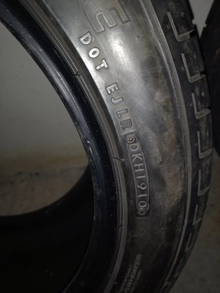 Bridgestone Expedia 285/40 R17