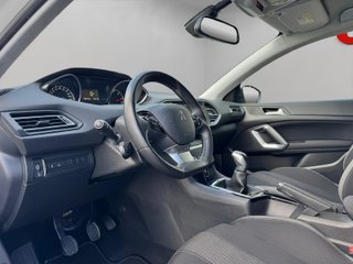 Peugeot 308 5p Style 1.6 BlueHDi 100