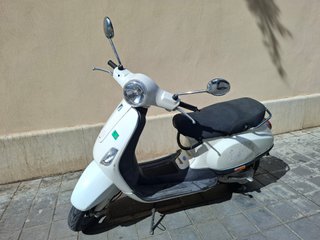 Piaggio Vespa LX 50 Blanca