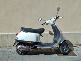 Piaggio Vespa LX 50 Blanca