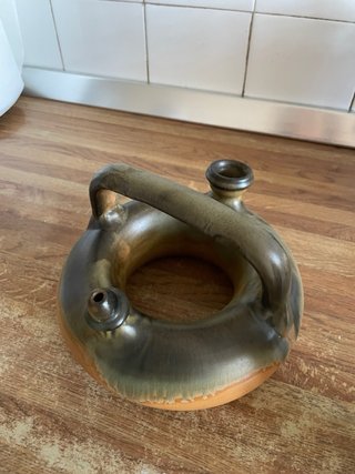 Botijo de cerámica con asa