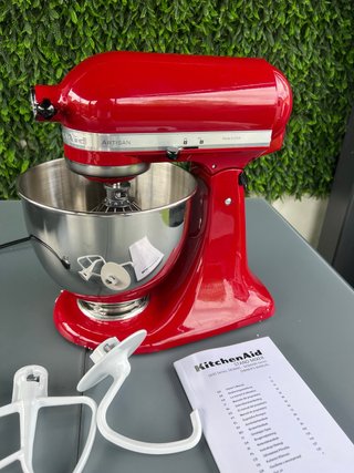 Amasadora KitchenAid Artisan Roja