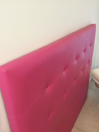 Cabecero de cama 135 cm.Muy buen estado apenas uso