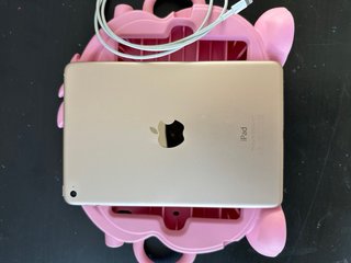 iPad Mini 4 16GB dorada + Funda Infantil