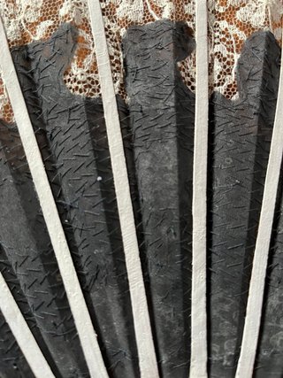 Abanico antiguo encaje negro tallado