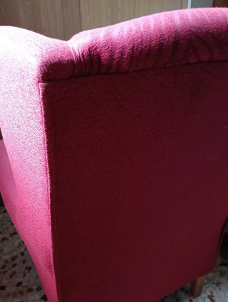 Sillón orejero rojo en Cuidad real