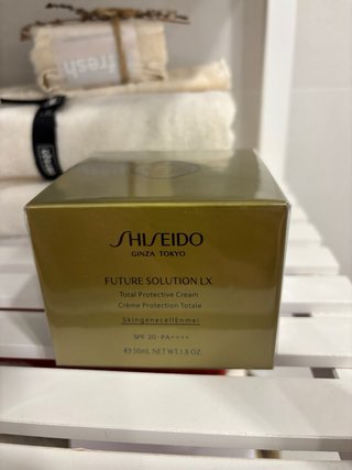 Crema Facial Shiseido SPF20 50ml