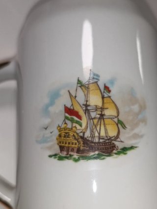 Jarra vintage de porcelana Eme con barco