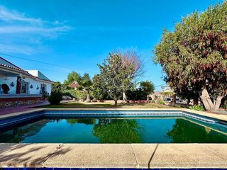 Chalet en venta en Manantiales - Lagar - Cortijo en Alhaurín de la Torre