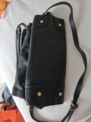 Bolso de piel negro