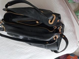 Bolso de piel negro