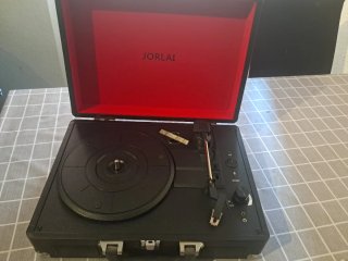 Tocadiscos Maleta Jordai Negro/Rojo