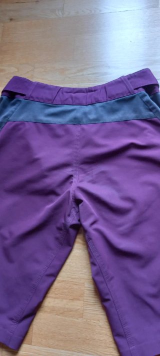 Pantalón corto ION mujer.