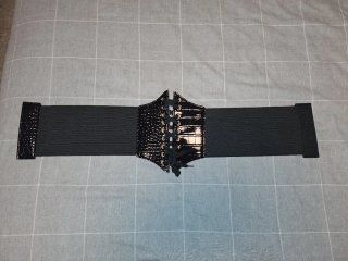 Cinturón elástico negro con cordones