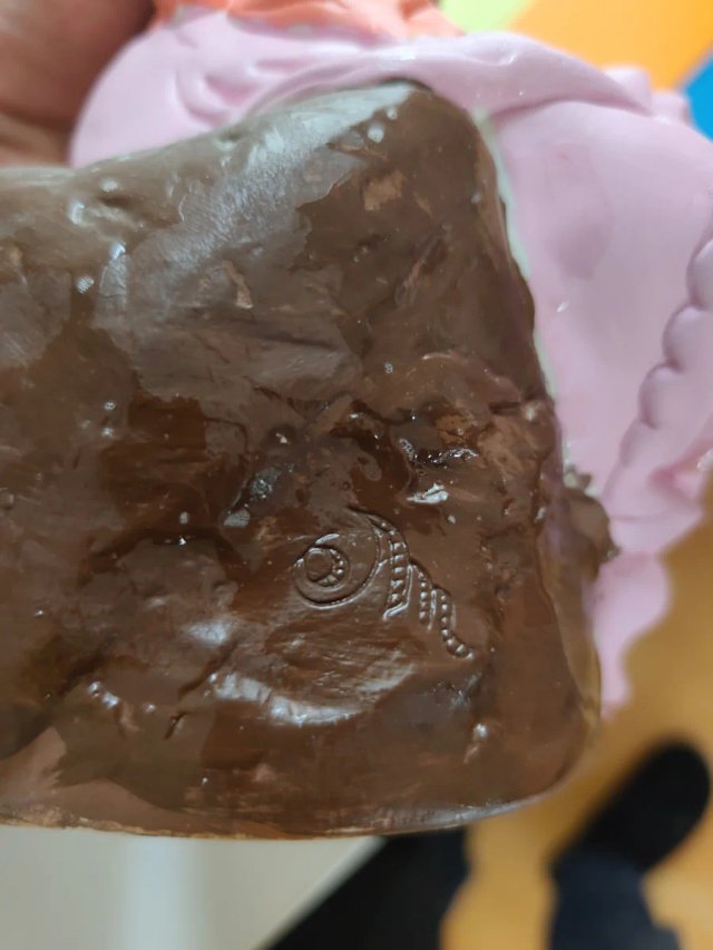 Figura cerámica pintada a mano