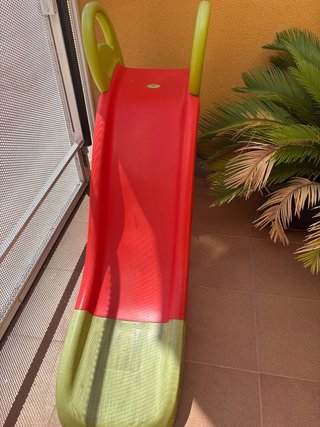 Tobogán infantil Smoby verde y rojo