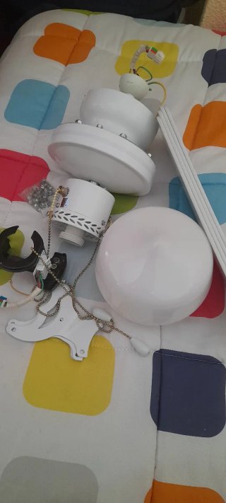 Ventilador de techo blanco esta como nuevo  vamos