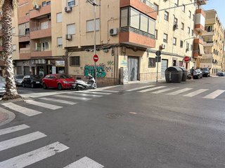 Local comercial en venta en Los Ángeles - Cruz de Caravaca en Almería