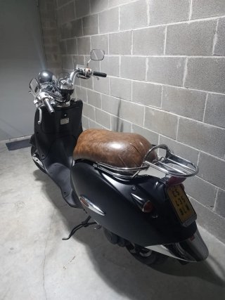 Aprilia Habana Custom 50cc Scooter Negra