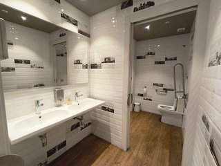Local comercial en alquiler en Txagorritxu - El Pilar en Vitoria-Gasteiz