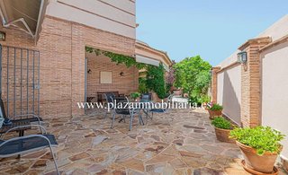 Chalet en venta en Lucena