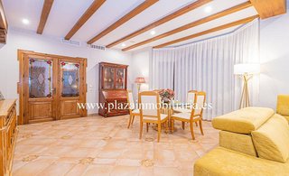 Chalet en venta en Lucena