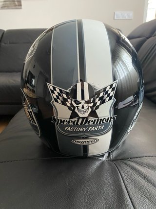 Casco de moto retro con visera