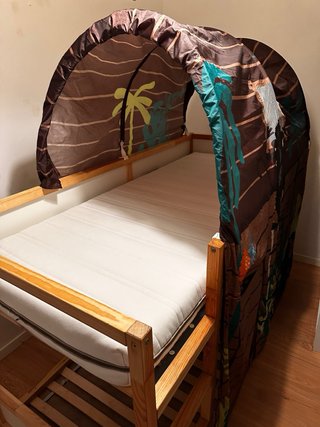 Cama Ikea Kura + 2 colchones 90x190 + karpa jungle