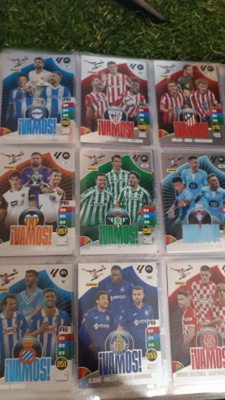 Lote 3 albums con +800 cartas