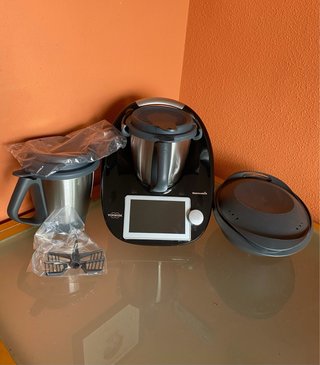 Thermomix TM6 Negra + Vaso a estrenar