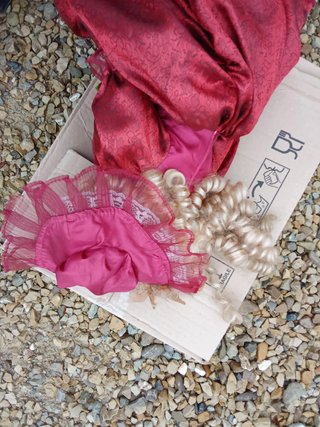 Bambola da collezione vestito rosso