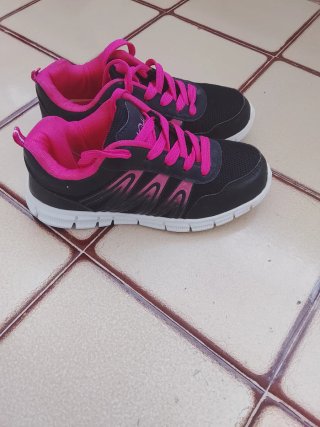 Zapatillas niña negras y rosas talla 37