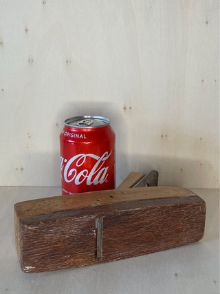 Antiguo cepillo de carpintero