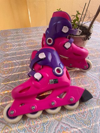 Patines en línea rosas Talla 28-30 sin uso