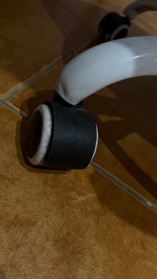 Silla de oficina rosa y blanca