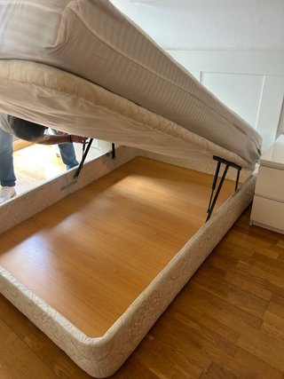 Canapé de madera y colchón 135cm