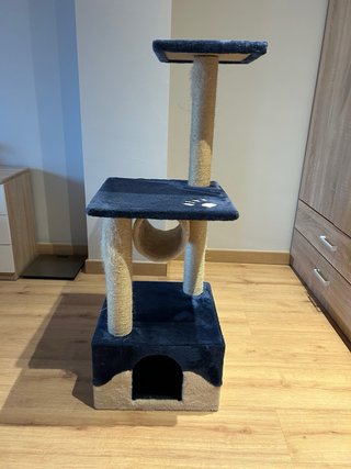 Torre para gatos azul y beige